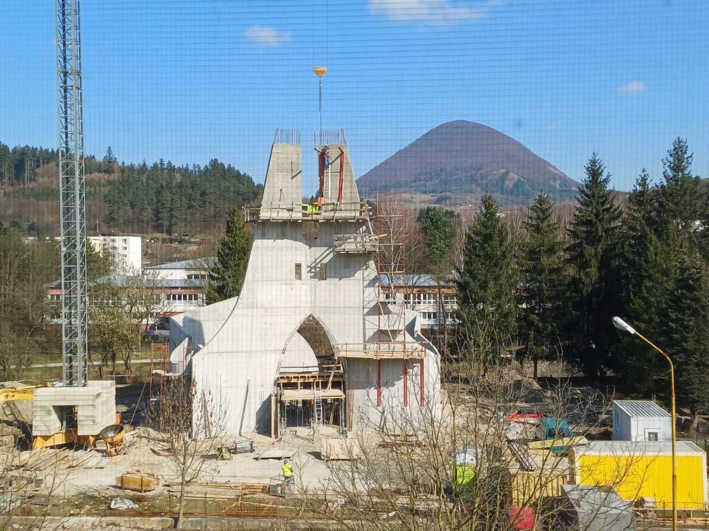 51b83ca0-a98e-4d86-b73e-7a095b05e74b